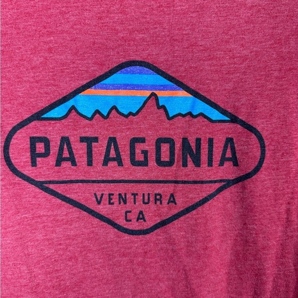 Patagonia Mens XL Maroon Slim Fit Fitz Roy Crest Graphic Tee Outdoors - Picture 2 of 3